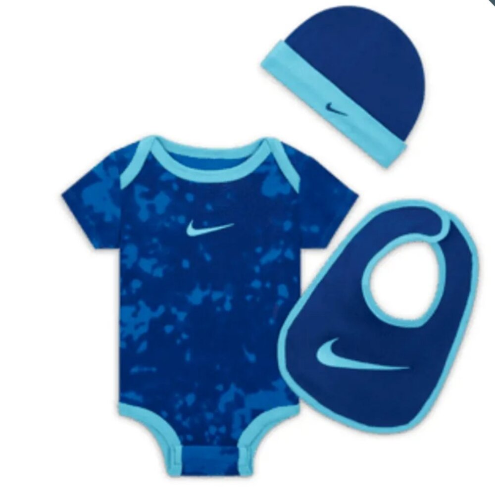 0-6 Months Nike Cloud Dye 3-Piece Box Set Baby Set.